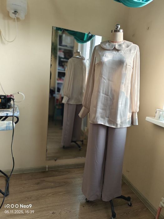 Блузка и брюки женские