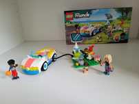 LEGO® Friends Mașină electrică și stație de încărcat (42609)