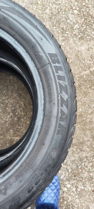 Vând 4 cauciucuri Bridgestone 205 55 R16