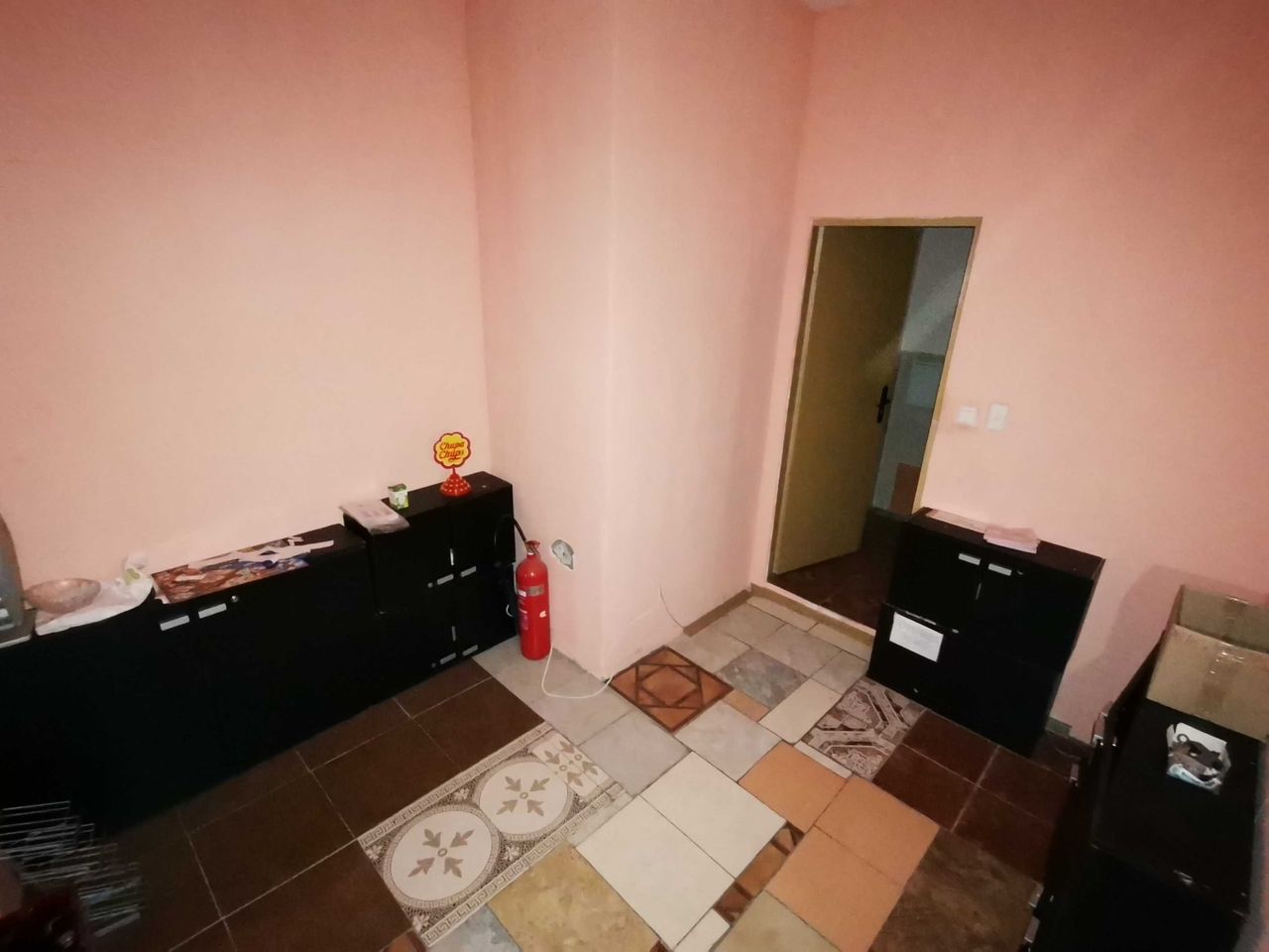 Дава се под наем Магазин в Бургас, Меден рудник - зона А - 40 кв.м за 150 € - Снимка #4
