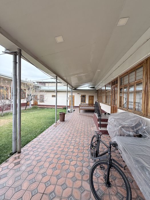 Ховли сотилади 6 сотих яшашга тайёр уй