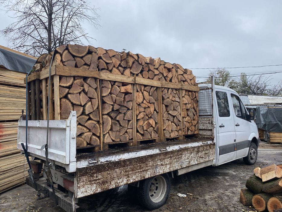 Lemne de foc la palet