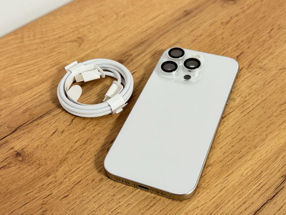 iPhone 16 Pro 40 зареждания!!!