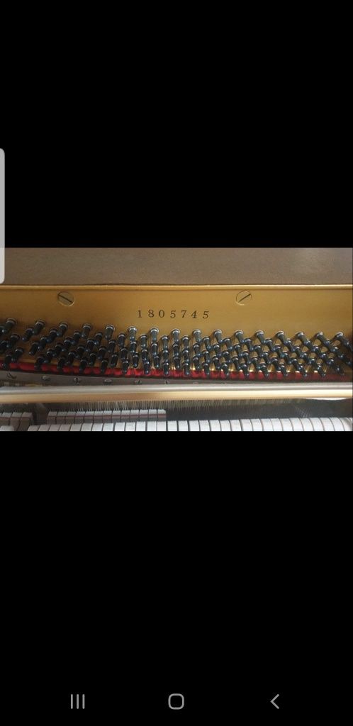 Vând Pianina Yamaha