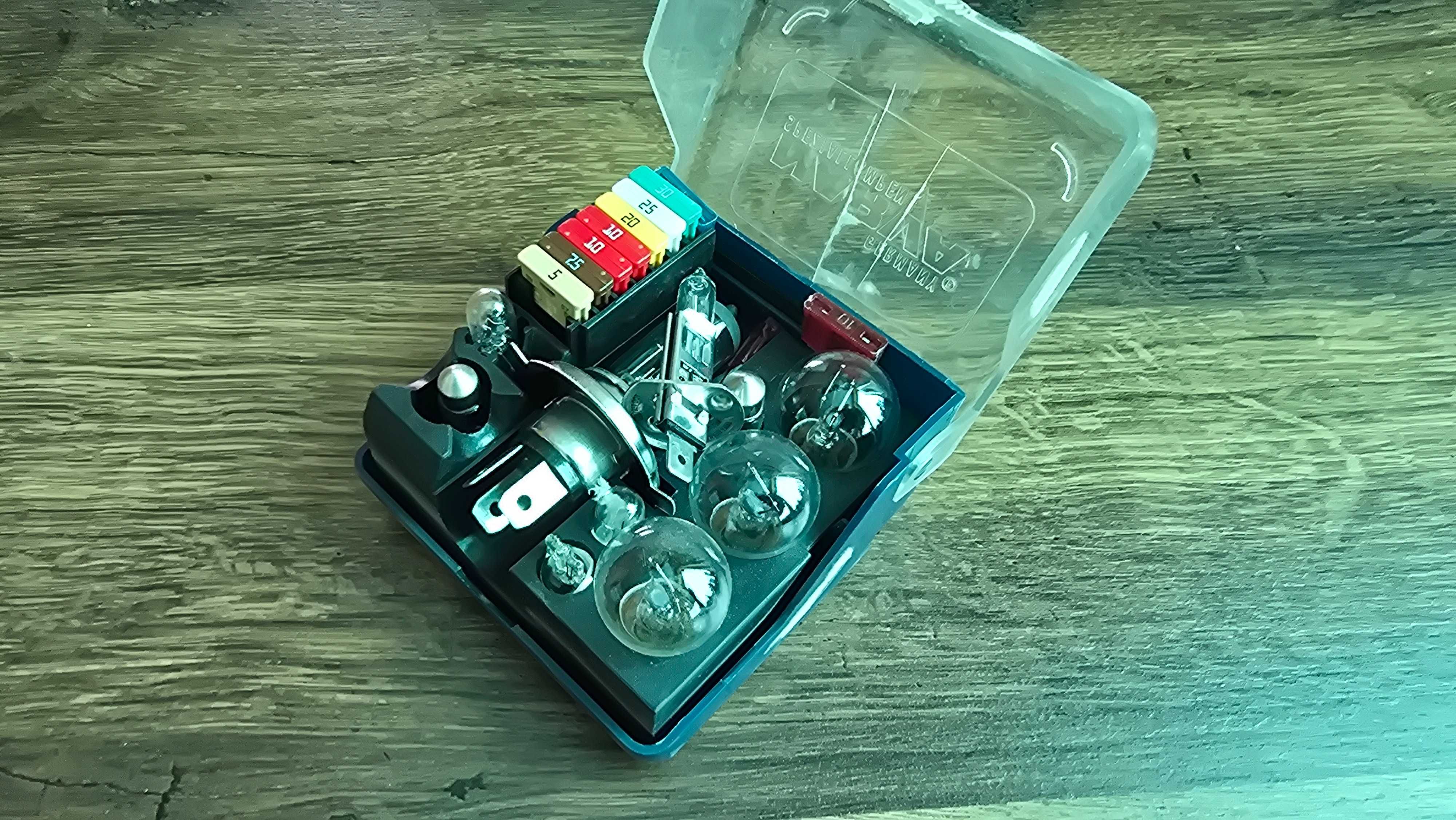 Комплект крушки Н4/12V