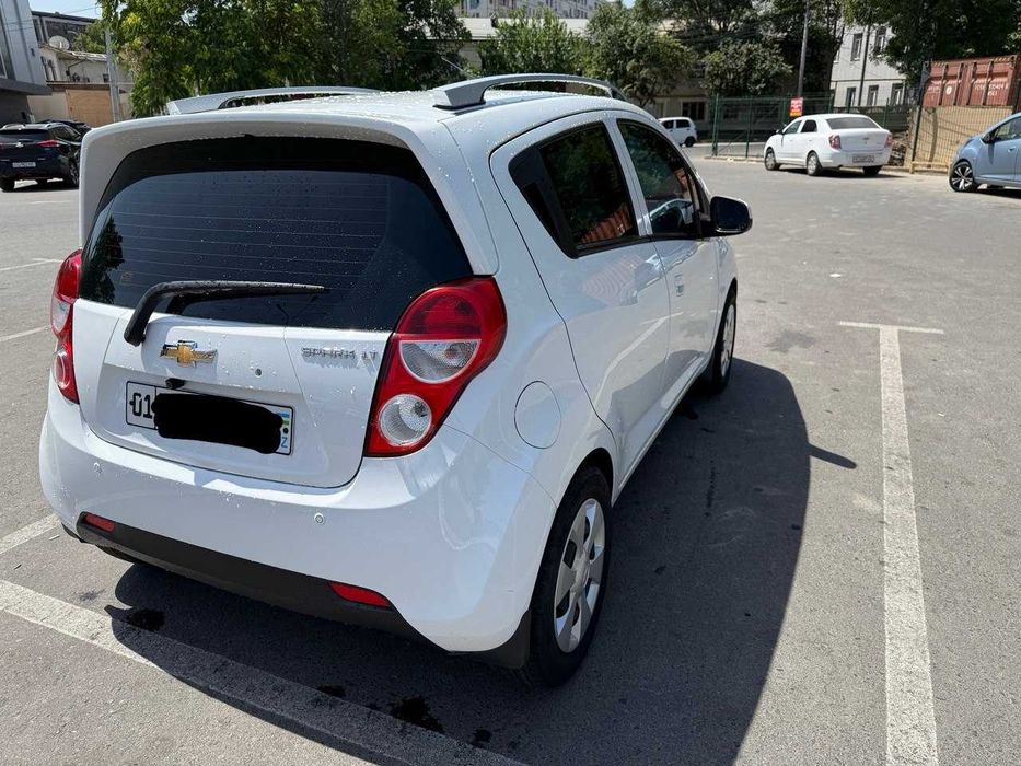 Сдаётся в Аренда с выкупом Spark автомат 4-full позиция