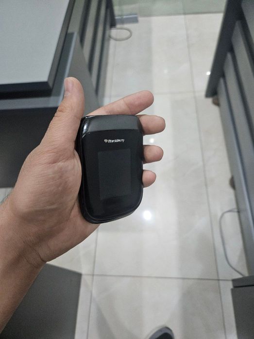 Black berry retro phone