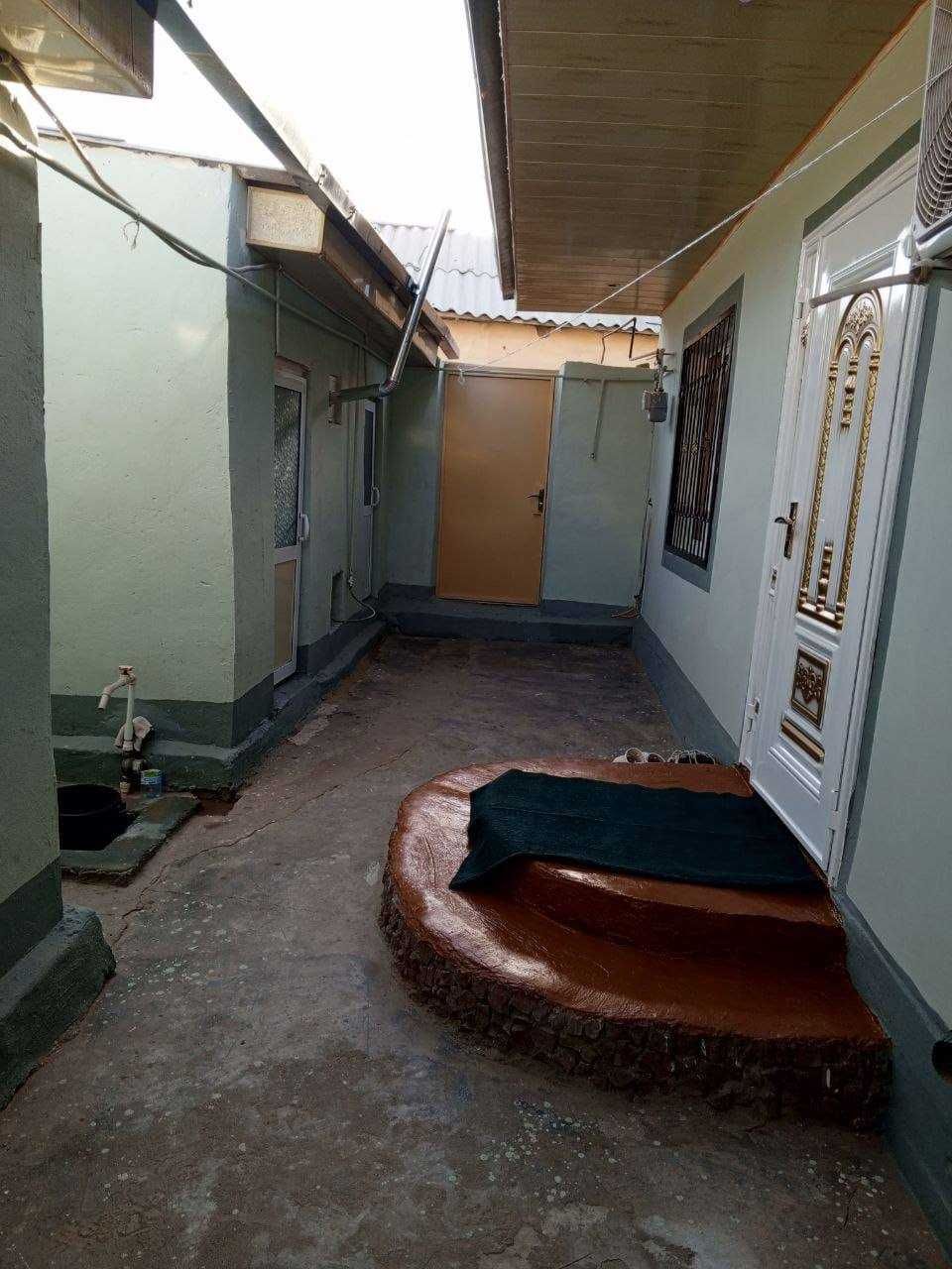 Xovli uy sotiladi