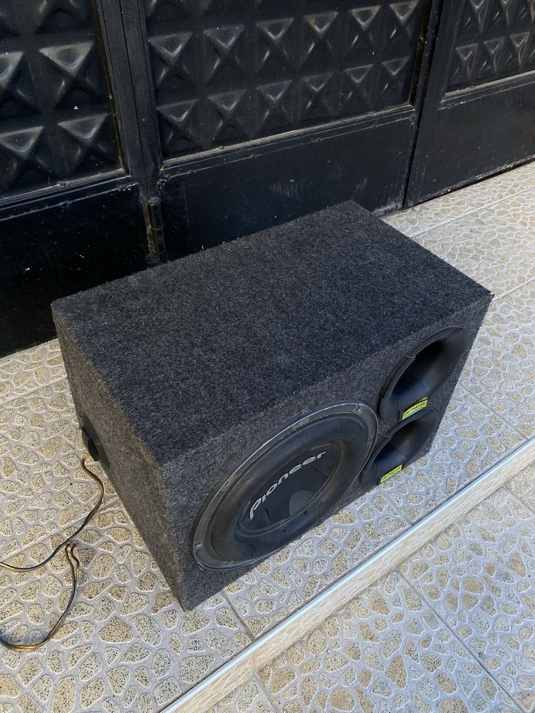 Pioneer TS-W3004SPL и бас каса Emphaser(USA) субуфер бас каса да кола