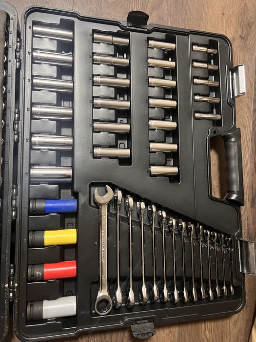 Trusa profesionala auto HALFORD folosita de cateva ori