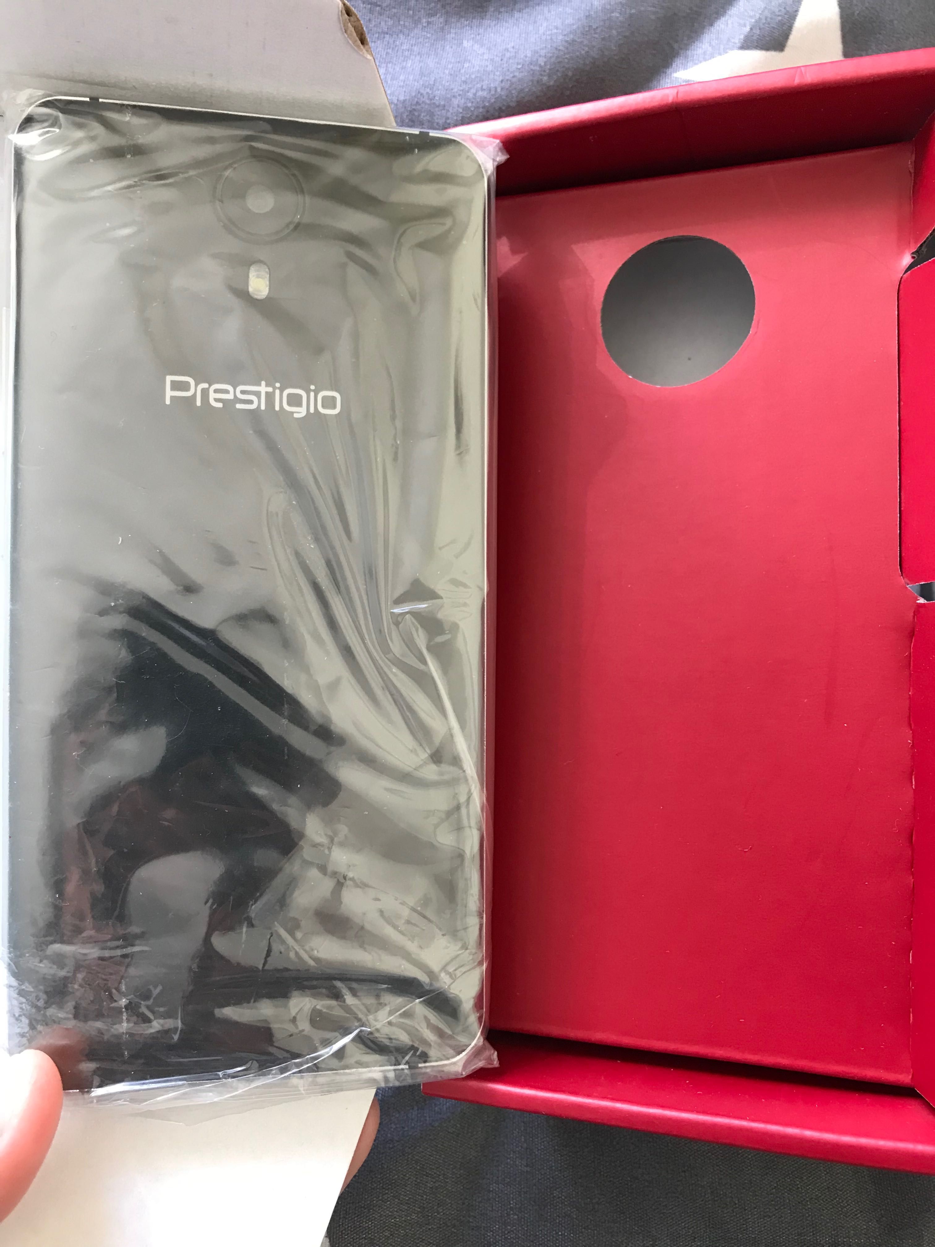 Смартфон PRESTIGIO Muze D5 LTE