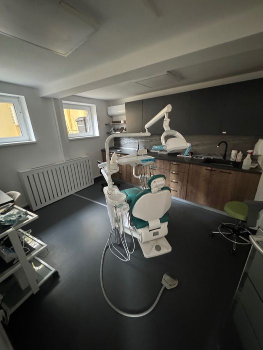 Inchiriez cabinet stomatologic