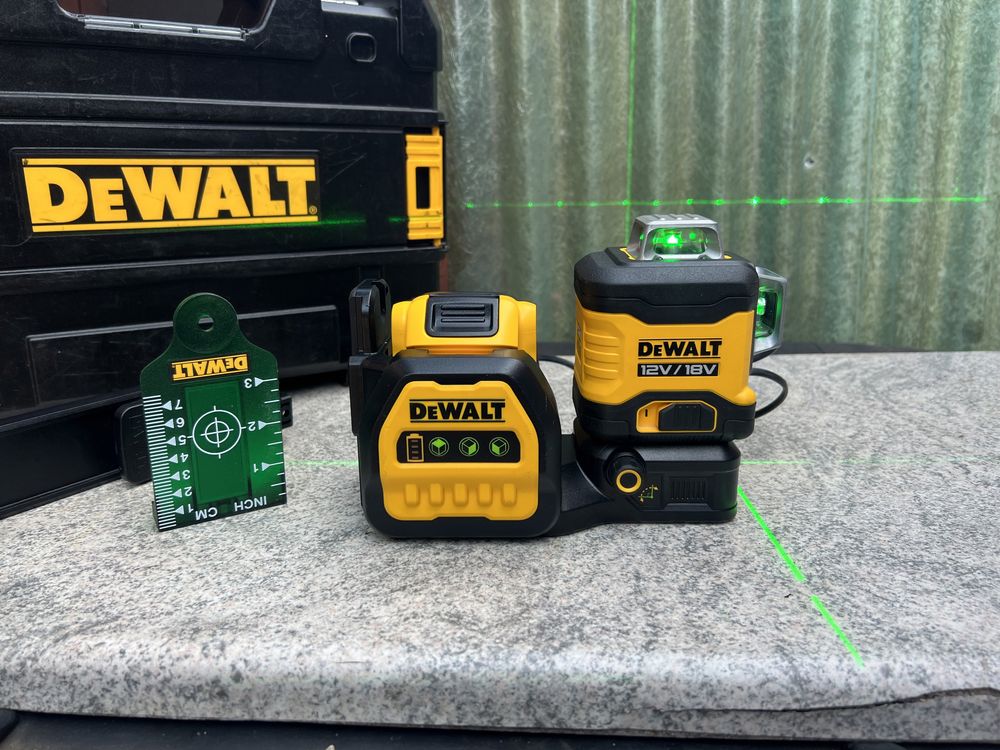 Vând nivela laser Dewalt DCE089G18 model 2021/2022