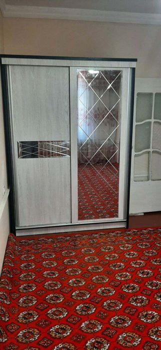 Срочно продаю 3 комнатная квартира с мебелью на Юнусабаде 2-кв, метро