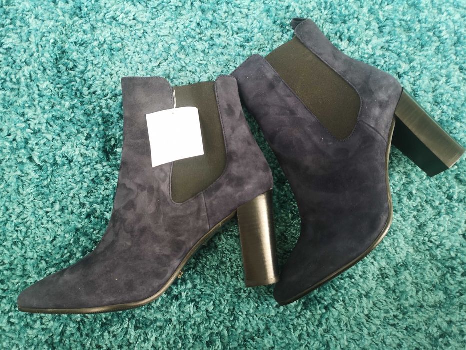 Нови дамски боти с ток от естествен велур