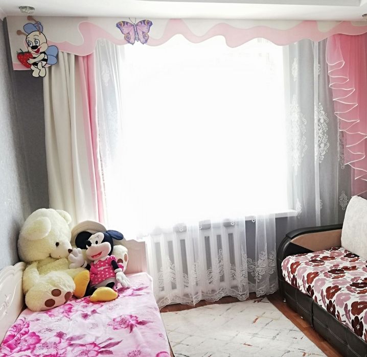 Продаю шторы для детской комнаты (для  девочек)