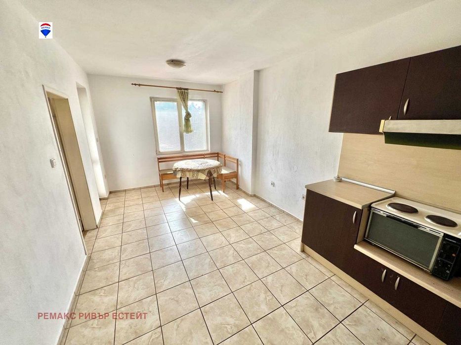 Продава се Тристаен апартамент в Русе, Дружба 1 - 73 кв.м за 1273 €/кв.м - Снимка #3