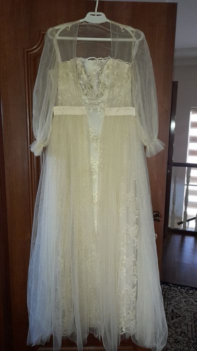 Платье нарядный.