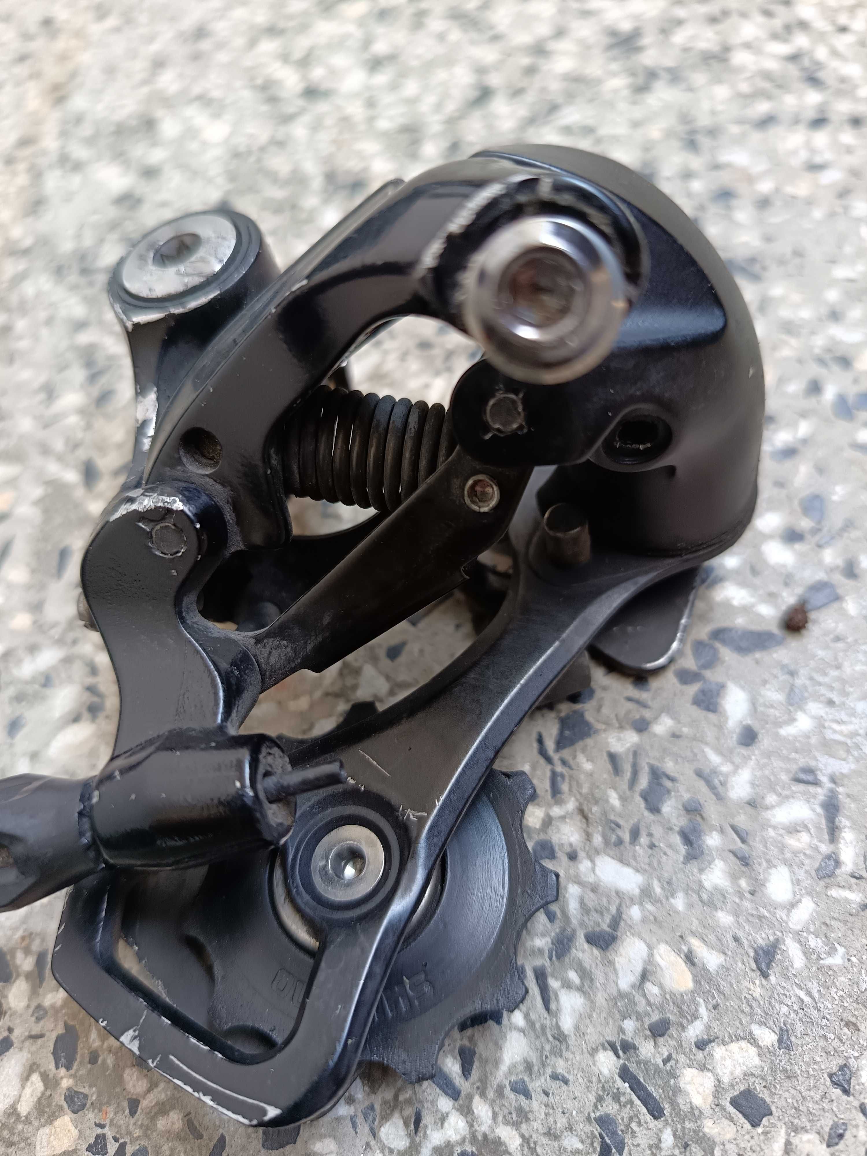 Заден дерайльор Shimano 105