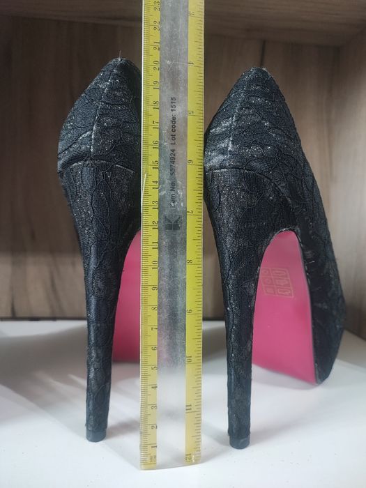 Обувки с платформа номер 38 НОВИ!!!