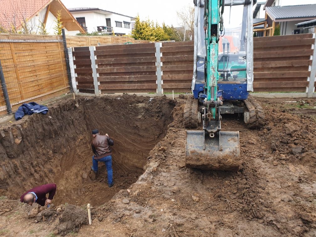 De Închiriat Utilaje Construcții, Foreza Burghiu Pamant Sfredel & Bur