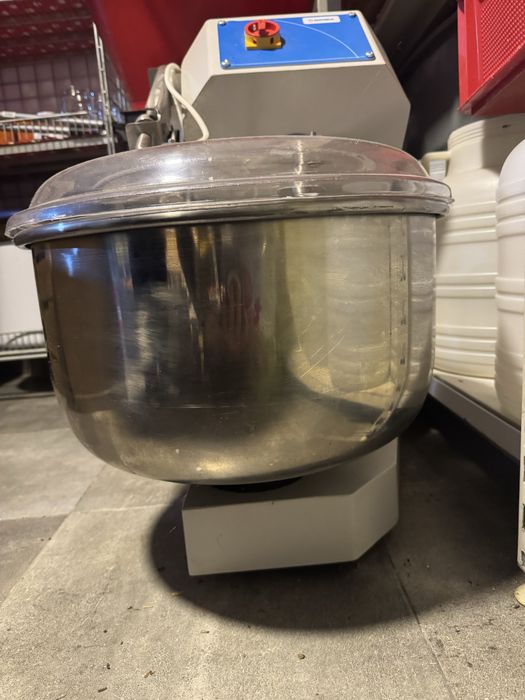 Vand Feliator carne sau mezeluri / malaxor profesional