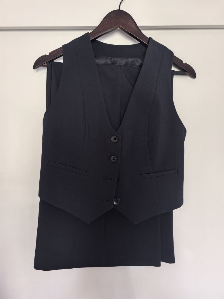 Панталон и елек Zara