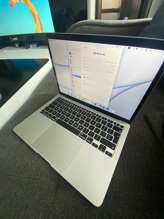 MacBook Air M1, още в гаранция