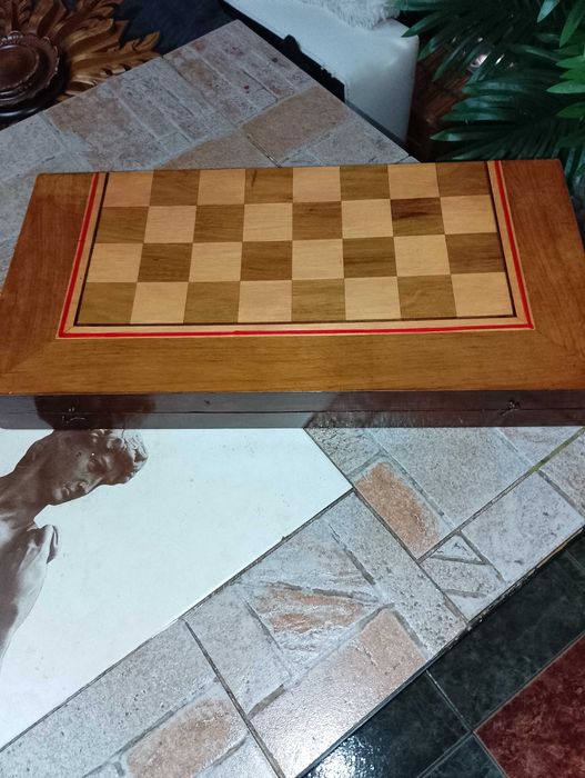 Шах-табла от соца 48/48 с дървени фигури и пулове