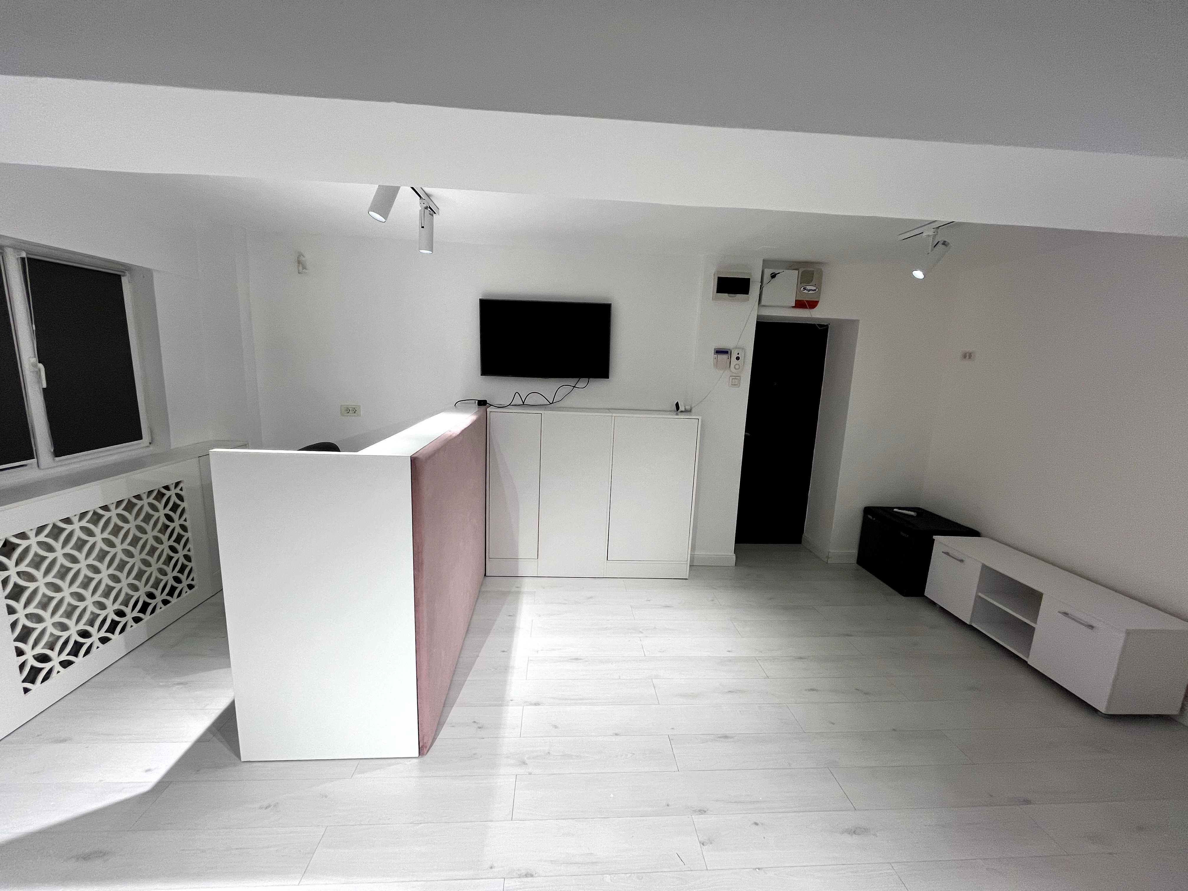 Inchiriez apartament pretabil firme / parter, calea 13 septembrie