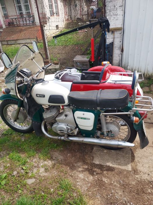 Moto  IJ  Jupiter cu atas