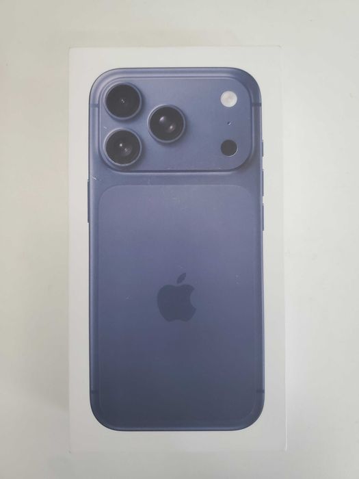 Новый iPhone 17 Pro 256 ГБ темно-синий с сим-картой