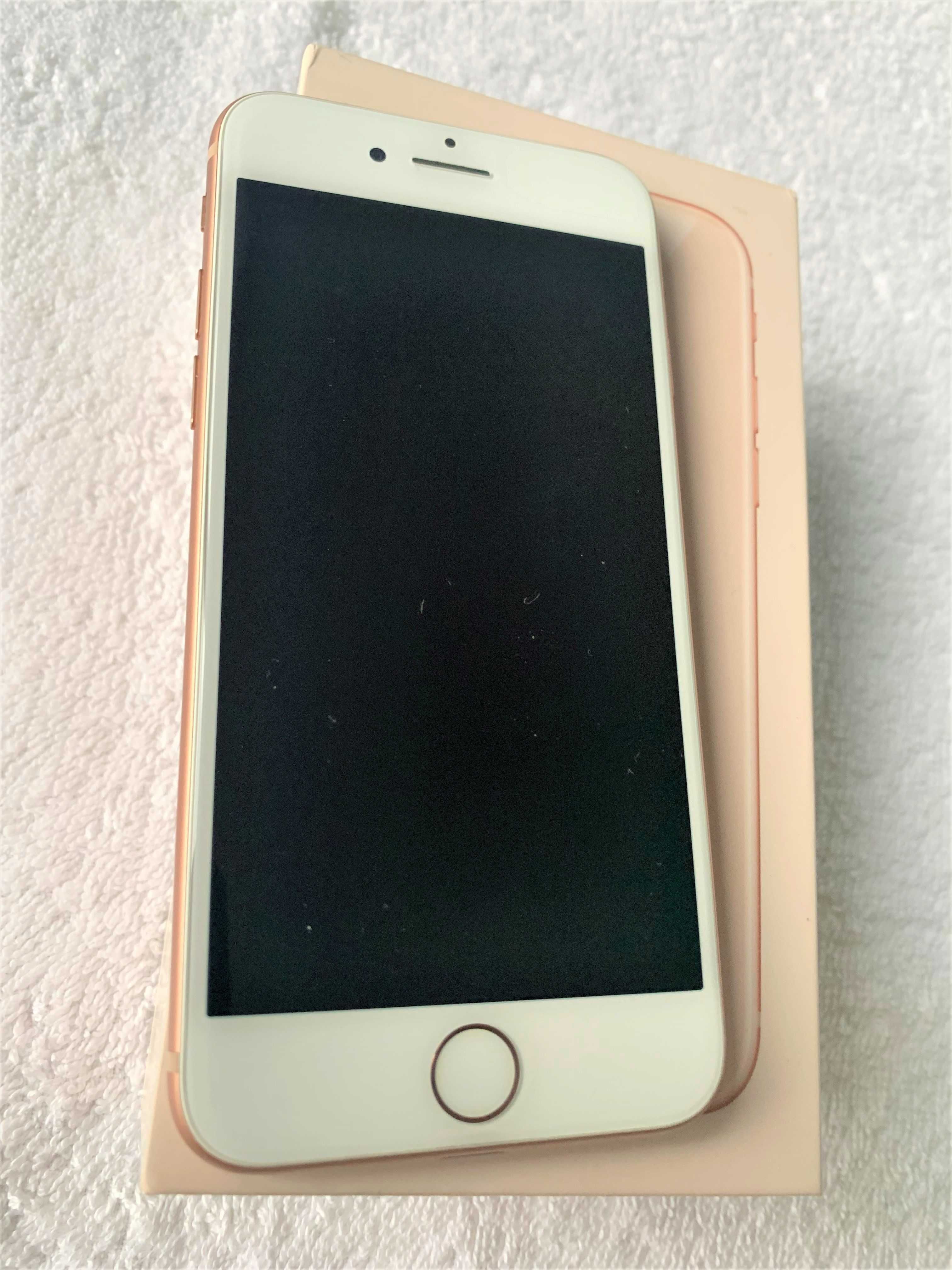 IPhone 8  64 Gb без драскотина