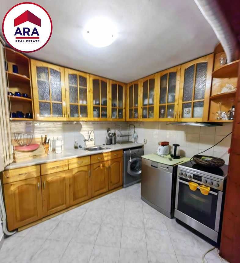 Продава се Къща в Плевен, Идеален център - 80 кв.м за 1613 €/кв.м - Снимка #2