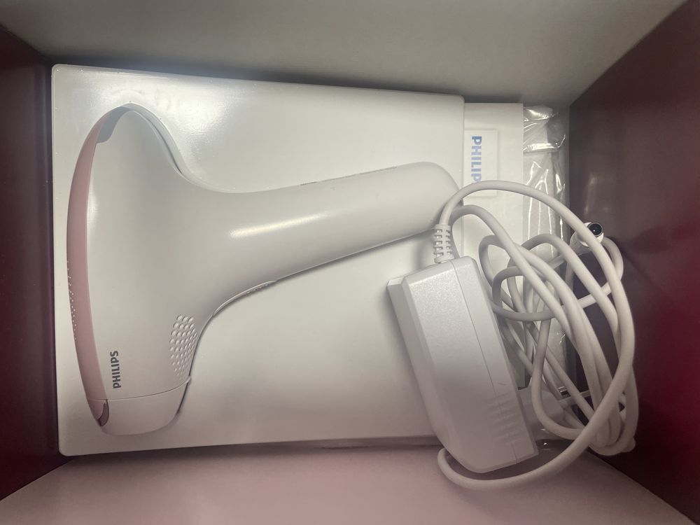 Фотоепилатор Philips Lumea