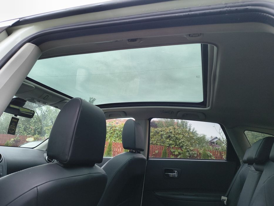 Nissan Qashqai 2011 2.0 150 cp avariat