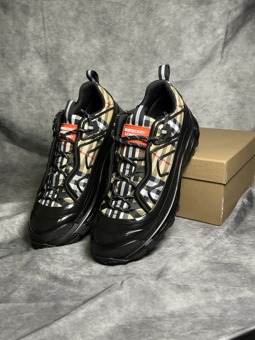 Обувки Burberry Arthur