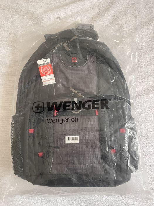 [нова] Раница за лаптоп Wenger Pillar 16” от Victorinox