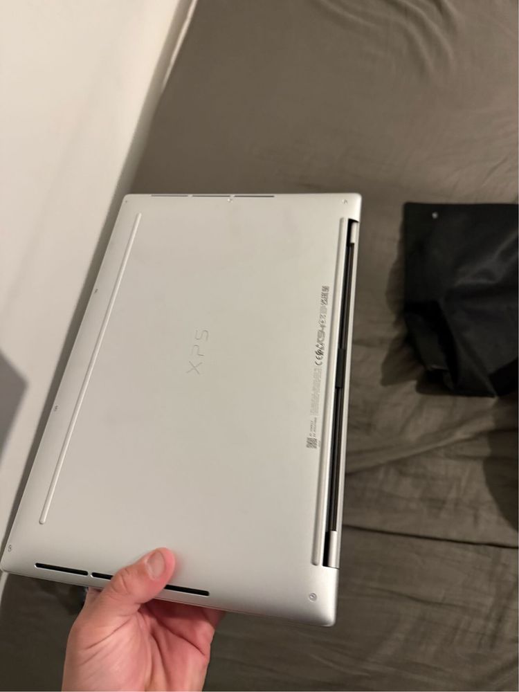Dell XPS 14 – Ultra 7 / 32GB RAM / 1TB SSD – Чисто нов.