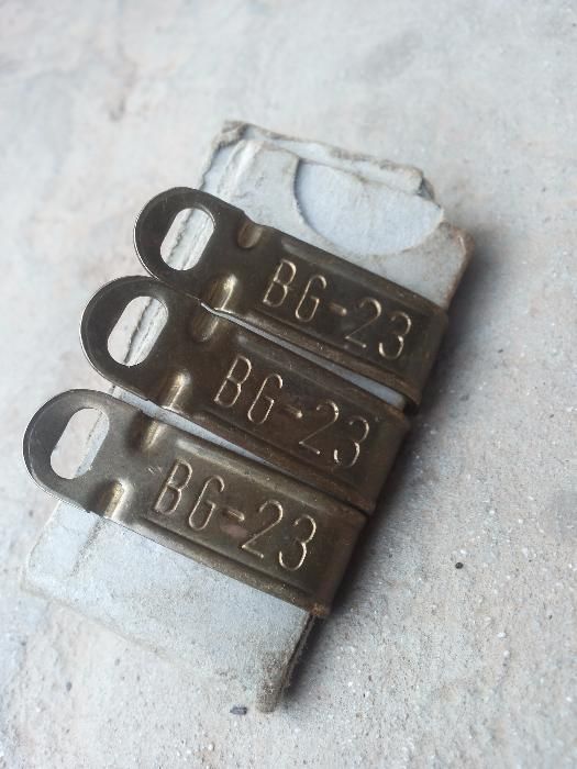 Месингови ушни марки