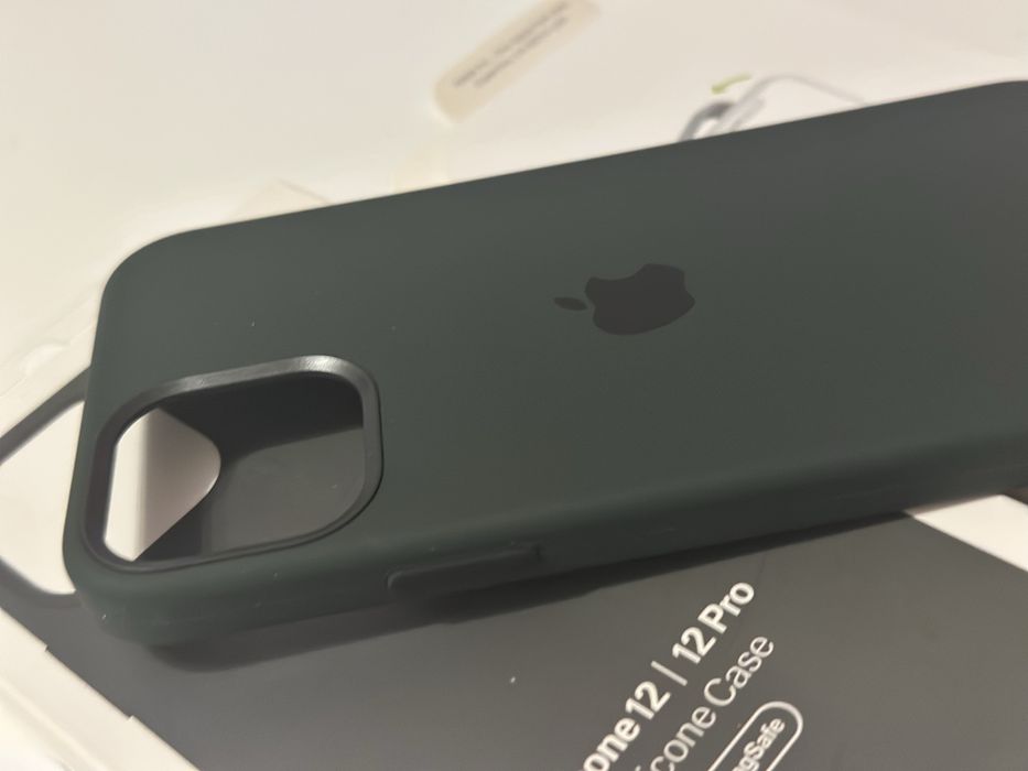 Iphone 12/12 pro silicone case