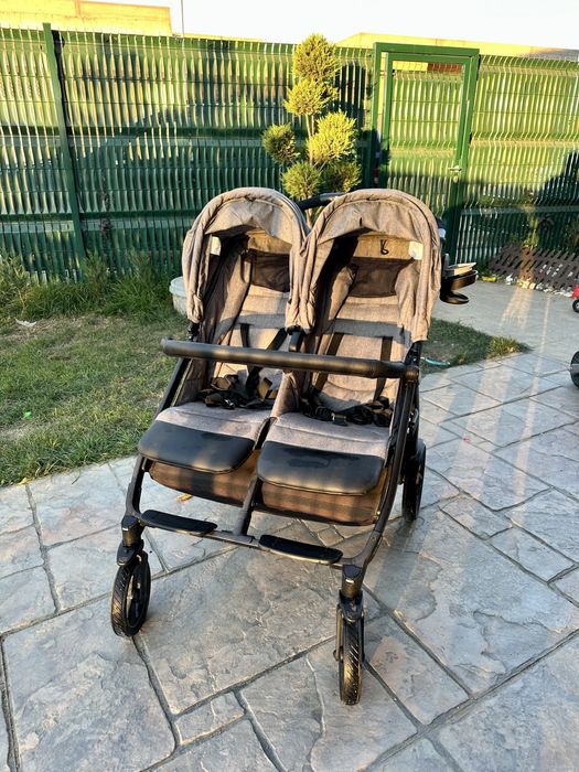 Много запазена количка за близнаци Peg Perego BOOK FOR TWO Модел 2024