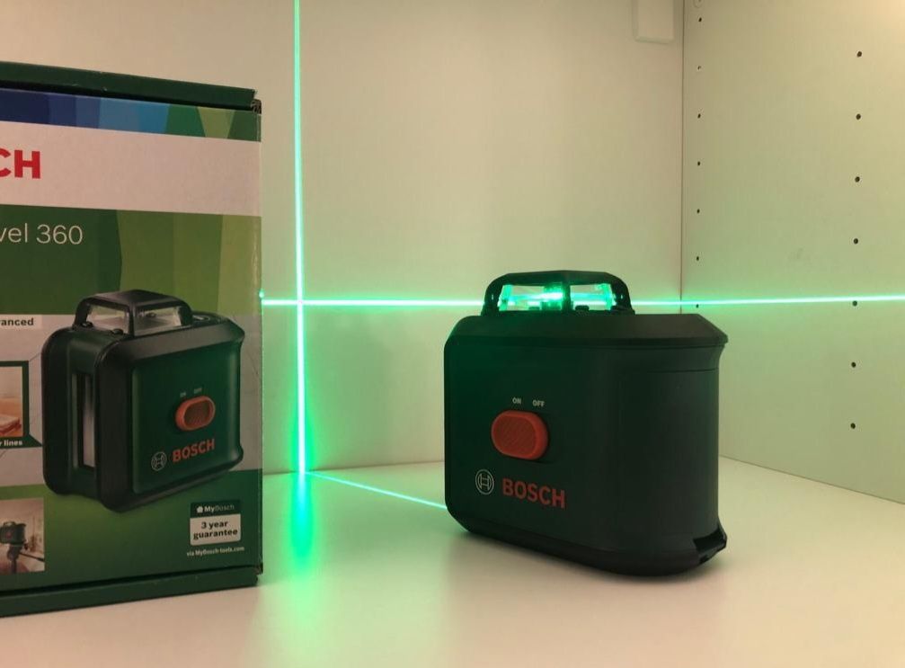 Nivela Laser Bosch universal level 360 laser Verde