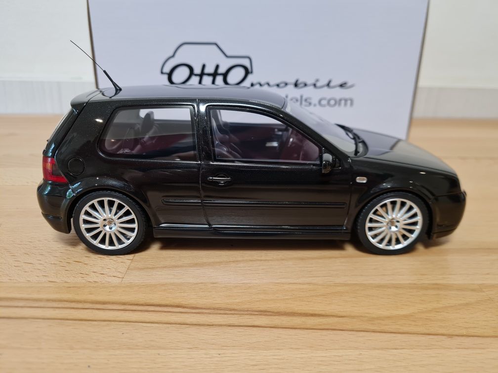 Macheta VW Golf 4 R32 ,1/18,Otto-Models/Ottomobile