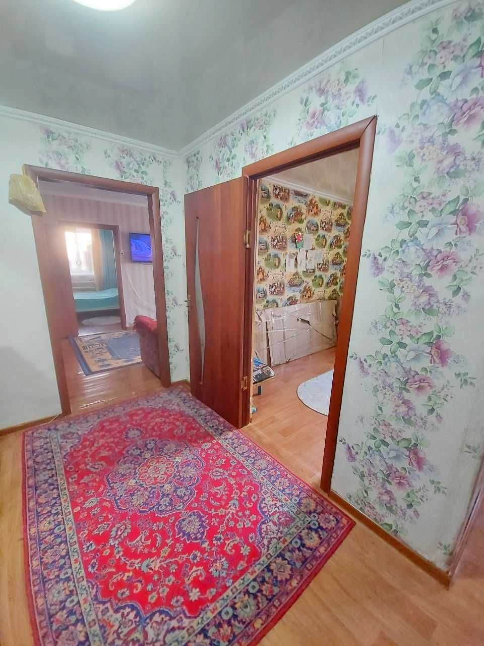 `ПРОДАМ 4 комнатную квартиру в Сортировке, центр района, дом кирпичный