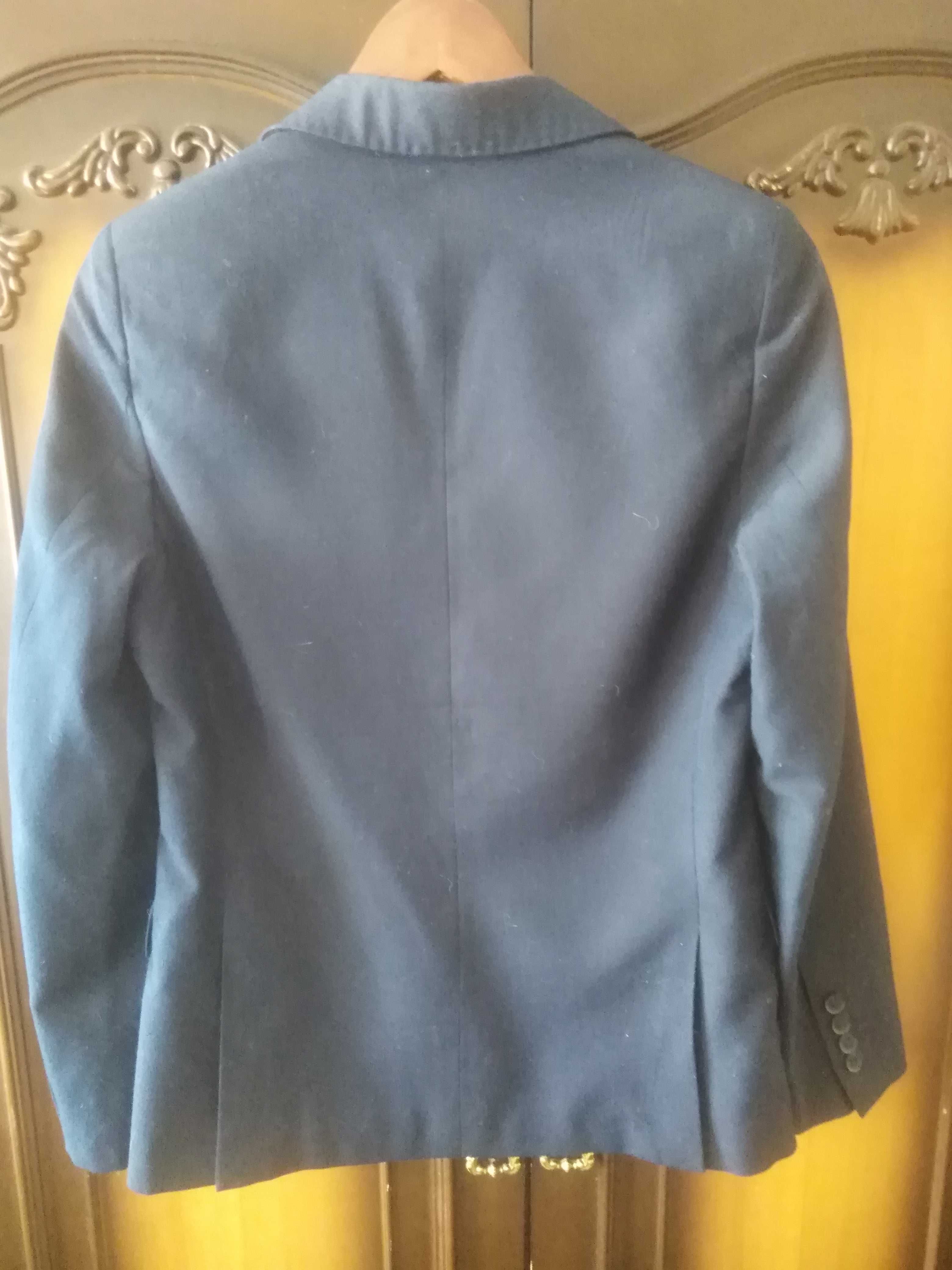 Продам пиджак школьный классический