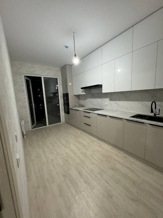 Продаётся 3/10/25, 92.77 м2. Карасу 5,ор-р Академия МВД!