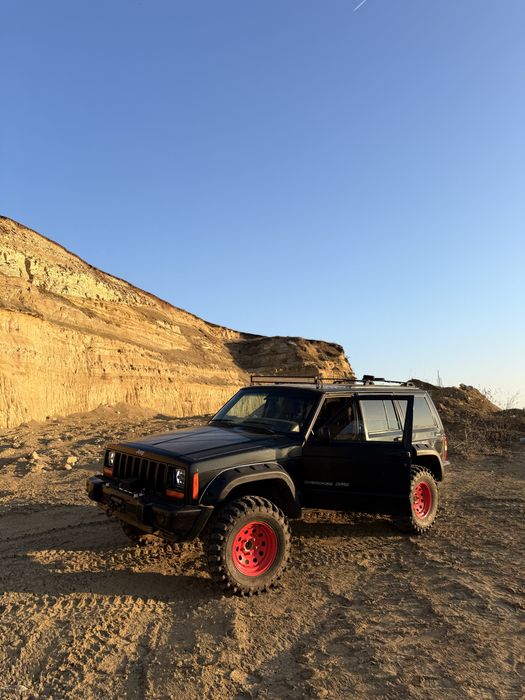 Jeep Cherokee XJ - 2.5