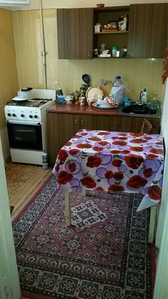 Чиланзар 8.  2 х комнатная квартира в аренду. Срочно