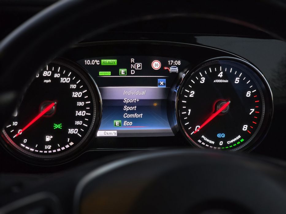 Mercedes Benz E350e Hybrid 9G-Tronic